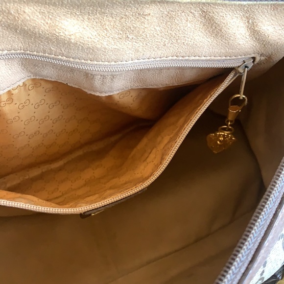 Authentic Gucci signature monogram satchel - Picture 9 of 10